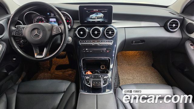 Mercedes-Benz C-Class 2017 — photo 7