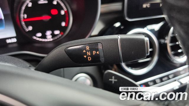 Mercedes-Benz C-Class 2017 — photo 9
