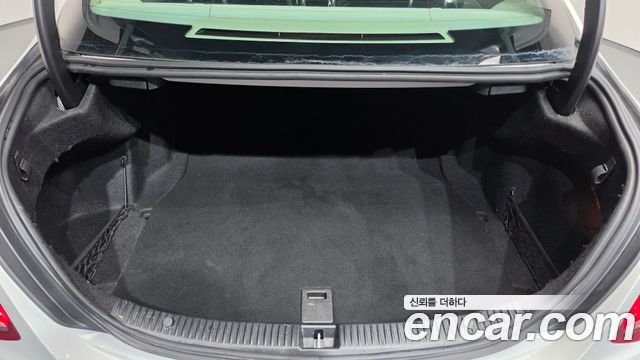 Mercedes-Benz C-Class 2017 — photo 20