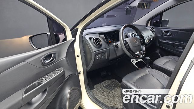 Renault Korea QM3 2016 — photo 10