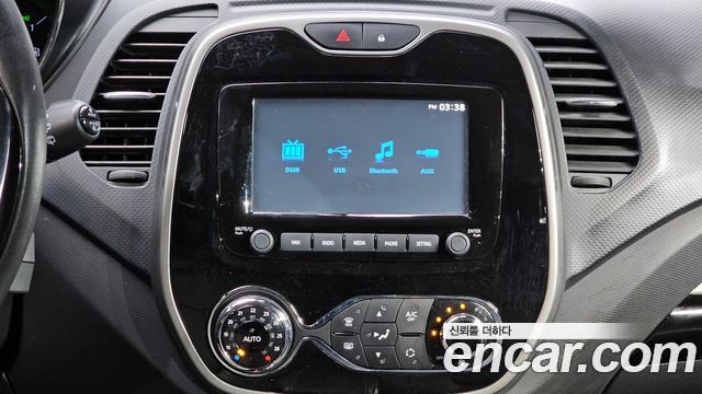 Renault Korea QM3 2016 — photo 14