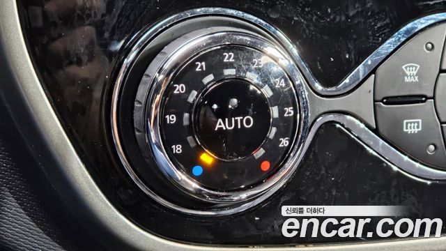 Renault Korea QM3 2016 — photo 16