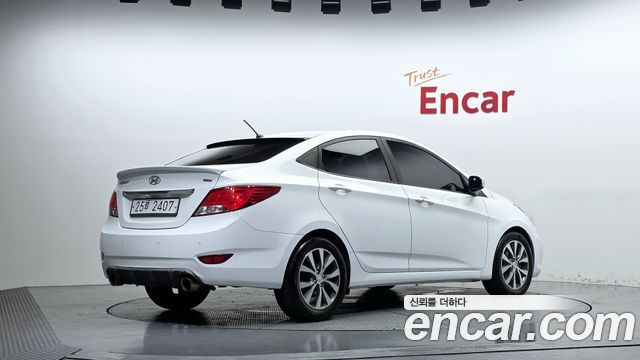 Hyundai Accent 2014 — photo 2