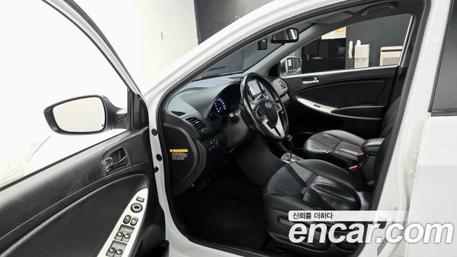 Hyundai Accent 2014 — photo 17