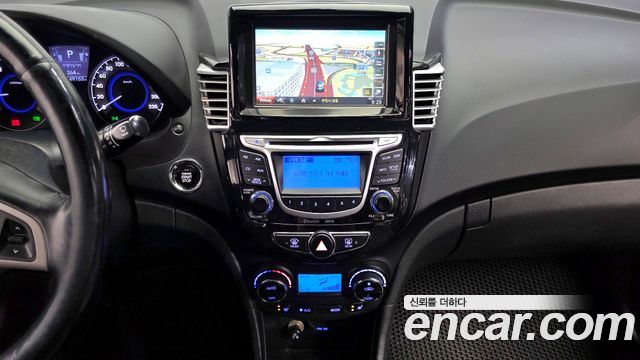Hyundai Accent 2014 — photo 21