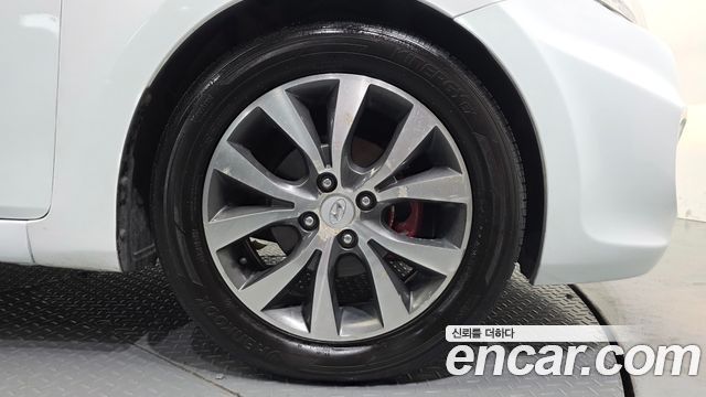 Hyundai Accent 2014 — photo 7