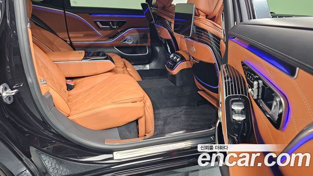 Mercedes-Benz S-Class 2024 — photo 11