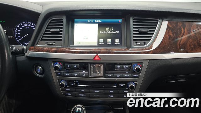 Hyundai Genesis 2015 — photo 14