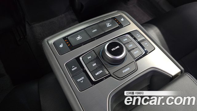 Hyundai Genesis 2015 — photo 18
