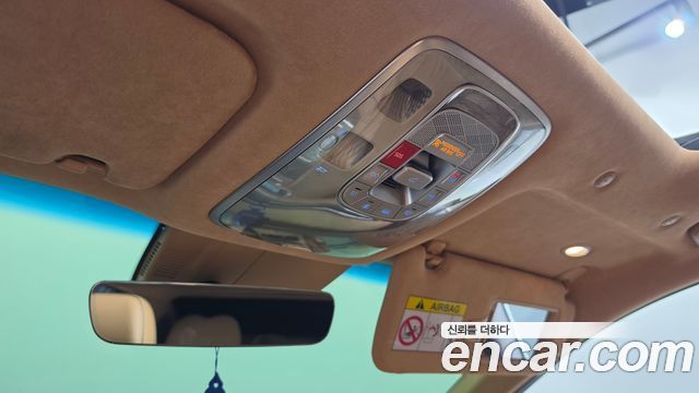 Genesis G90 2022 — photo 28