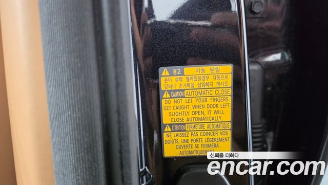Genesis G90 2022 — photo 31