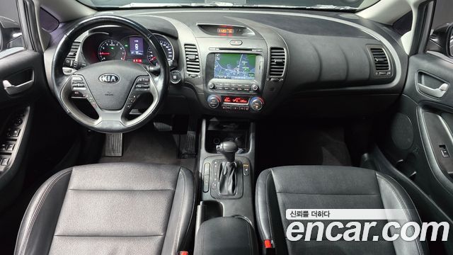Kia K3 2015 — photo 10