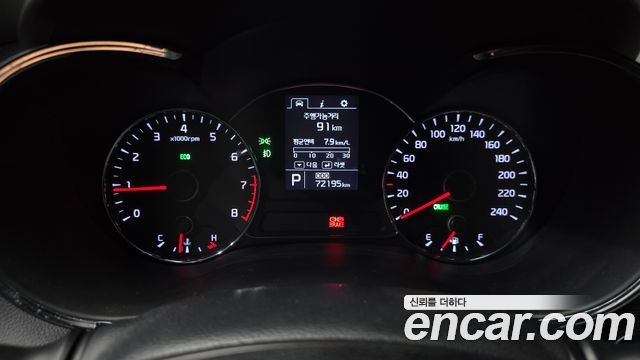 Kia K3 2015 — photo 11
