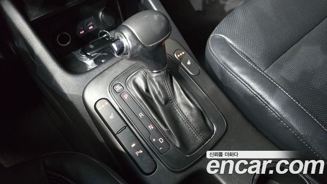 Kia K3 2015 — photo 12