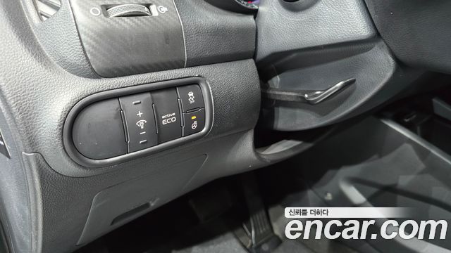 Kia K3 2015 — photo 24