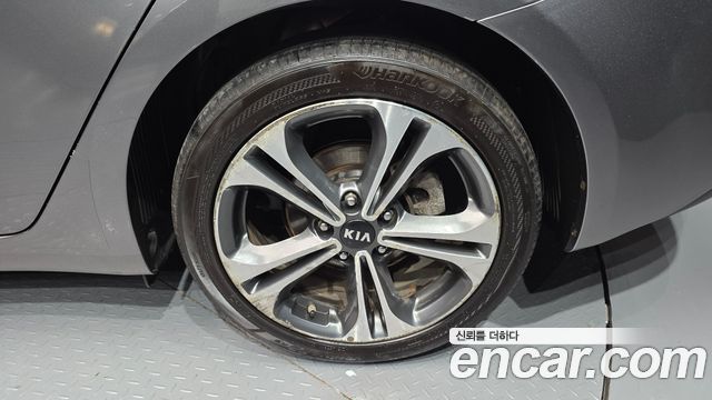 Kia K3 2015 — photo 7
