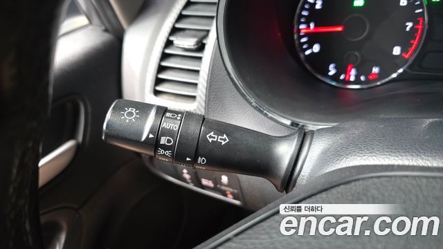 Kia K3 2015 — photo 27