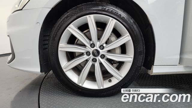Audi A6 2021 — photo 5