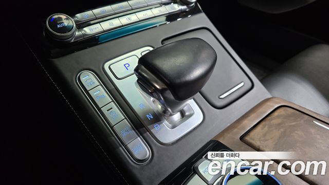 Genesis G90 2019 — photo 9