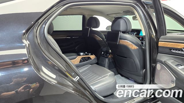Genesis G90 2019 — photo 11