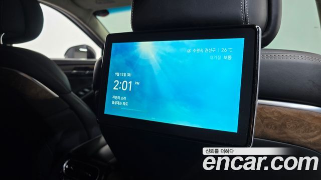 Genesis G90 2019 — photo 12