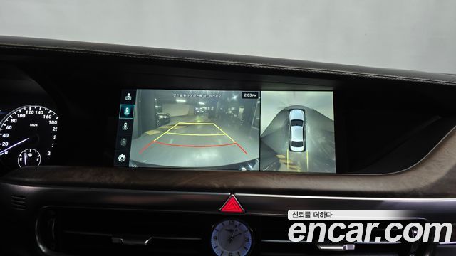 Genesis G90 2019 — photo 15