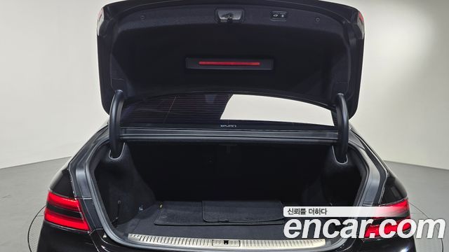 Genesis G90 2019 — photo 19