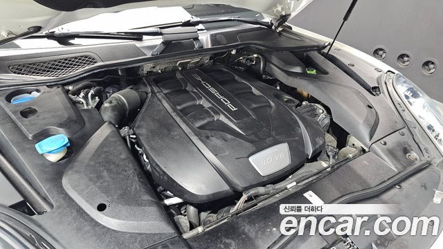 Porsche Cayenne 2016 — photo 6