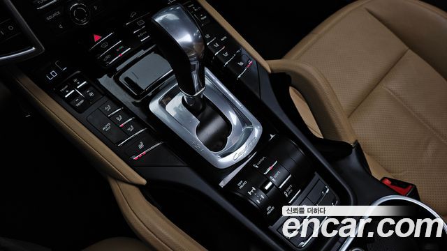 Porsche Cayenne 2016 — photo 9