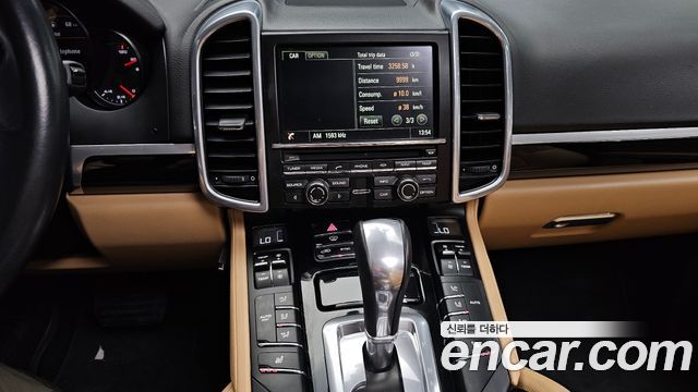 Porsche Cayenne 2016 — photo 13