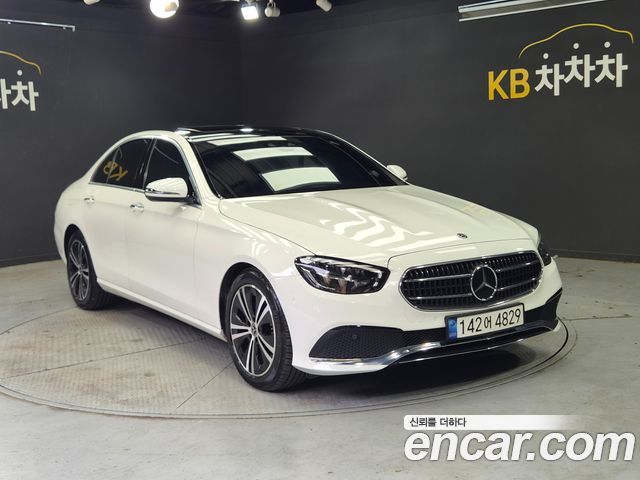 Mercedes-Benz E-Class 2021 — photo 2