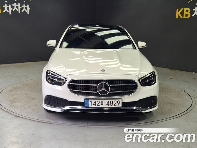 Mercedes-Benz E-Class 2021 — photo 3