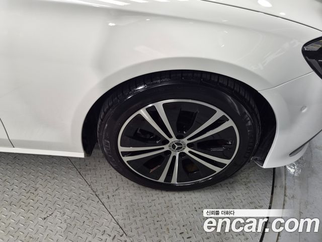 Mercedes-Benz E-Class 2021 — photo 13