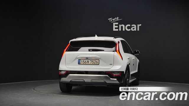 Kia Niro 2023 — photo 4