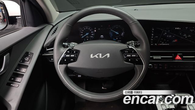 Kia Niro 2023 — photo 13