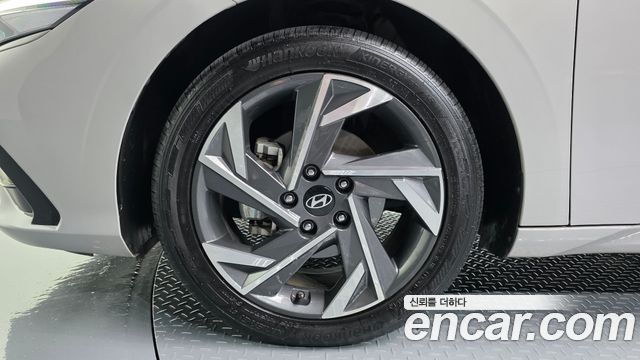 Hyundai AVANTE 2024 — photo 5