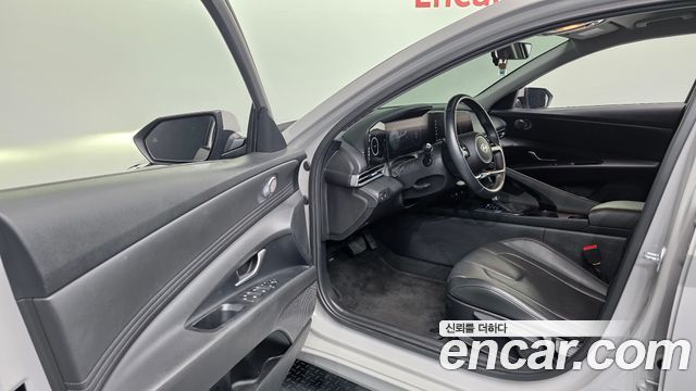 Hyundai AVANTE 2024 — photo 13