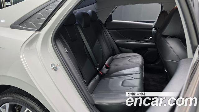 Hyundai AVANTE 2024 — photo 17