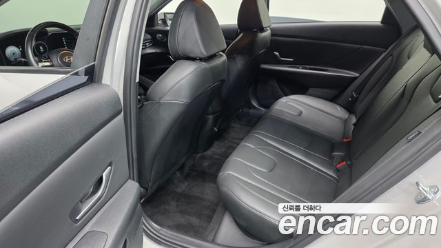 Hyundai AVANTE 2024 — photo 18