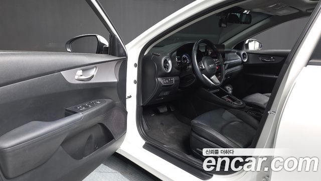 Kia K3 2022 — photo 13