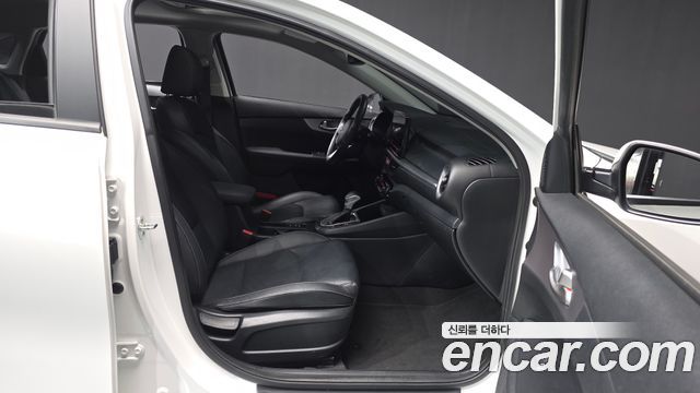 Kia K3 2022 — photo 17