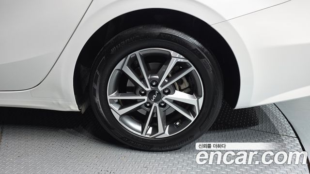 Kia K3 2022 — photo 7