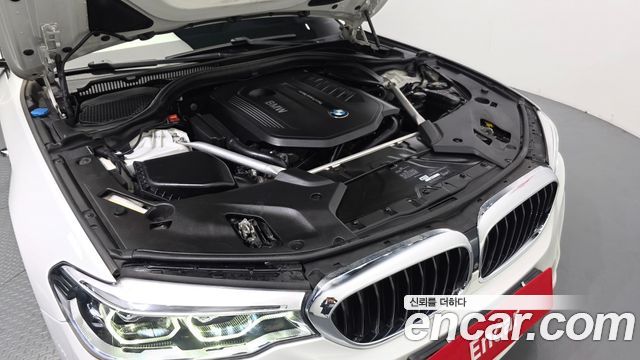 BMW 5-Series 2018 — photo 6