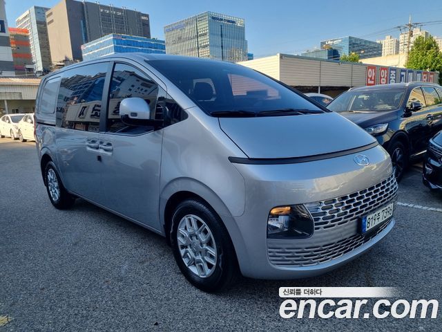 Hyundai Staria 2022 — photo 3