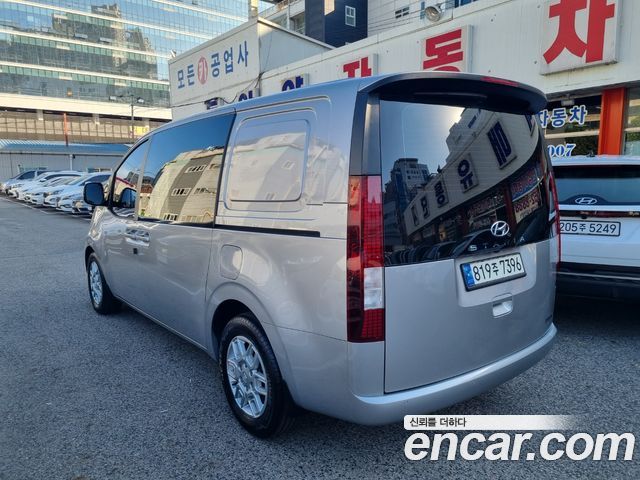 Hyundai Staria 2022 — photo 6