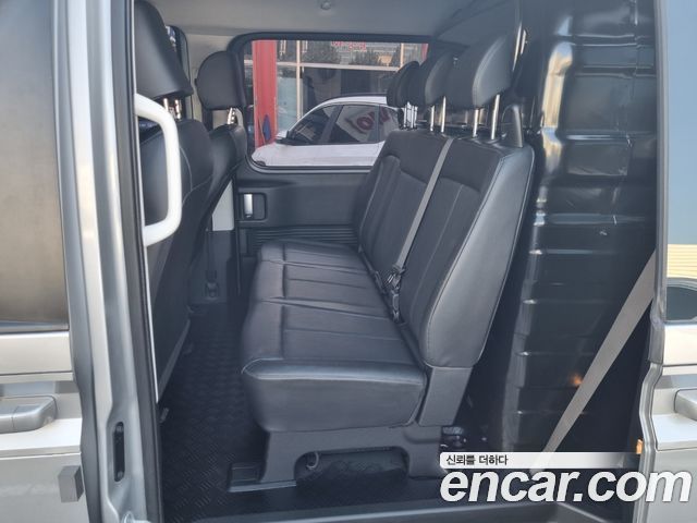 Hyundai Staria 2022 — photo 10