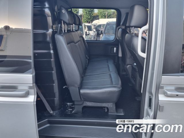 Hyundai Staria 2022 — photo 11
