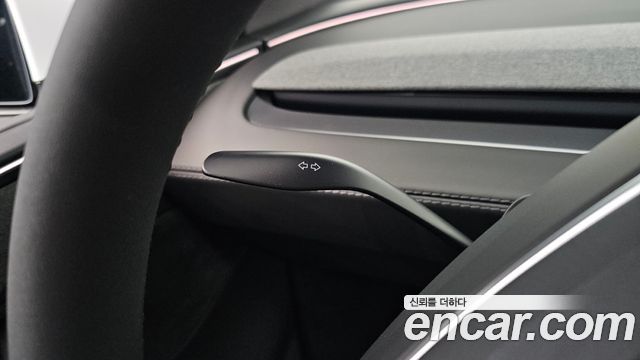 Tesla Model Y 2026 — photo 23