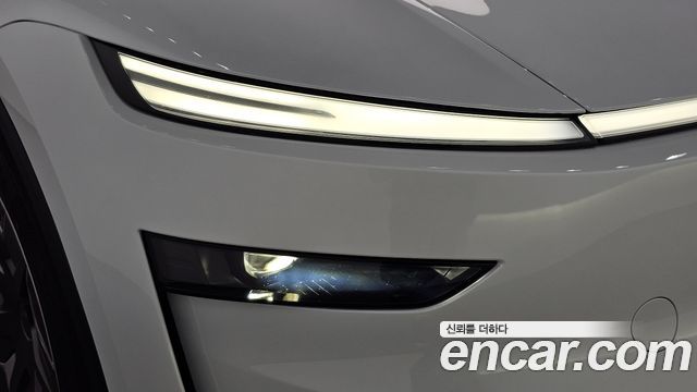 Tesla Model Y 2026 — photo 8