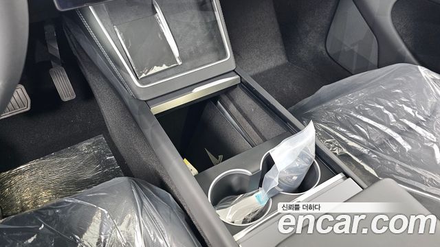 Tesla Model Y 2026 — photo 33